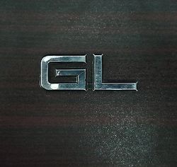 GL Old Vinateg Car Emblem