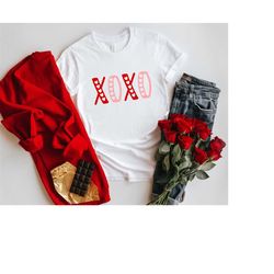XOXO Valentine Day Shirt, Valentines Day Shirts, Vintage Valentine, Retro Love, Valentine Retro Heart Shirt,Valentines D