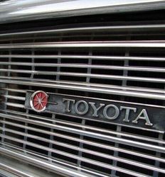 TOYOTA CORONA RT40 GRILLE EMBLEM FOR THE MODEL OF 1970