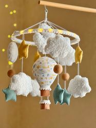 Baby mobile with hot air balloon. Baby boy mobile crib. Baby shower gift. Nursery decor. Nursery mobile. Baby boy toys
