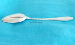 TIFFANY & CO FANEUIL Big oval serving spoon in sterling silver 925 cm 22 inches 8.66" silverware cutlery No engravings o