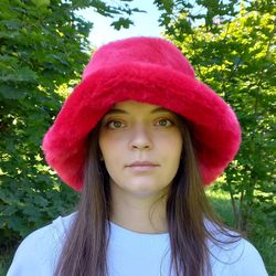 Red ruby faux fur bucket hat. Stylish fluffy hat for festivals and every day. Cute fuzzy magenta hat. Bright furry hat.
