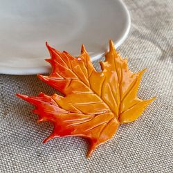 Maple leaf brooch, Autumn brooch, Orange leaf pin, Fall woman brooch, Canada leaf brooch, Maple leaf jewelry