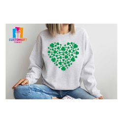 St Patrick's Day Sweatshirt, Green Heart, Four Leaves Clover Shirt, Shamrock Sweatshirt, Lucky Shirt, Unisex Shirt, Iris