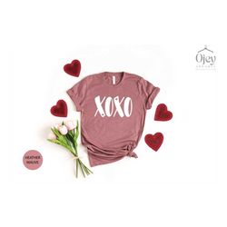 XOXO Shirt, Hugs & Kisses Shirt, Valentine XOXO Shirt, Valentine Couple Shirt, Friend Valentine Shirt, Gift for Her Shir