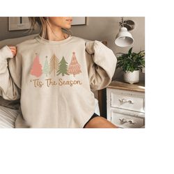 Christmas Tree Sweatshirt, Retro Christmas Shirt Long Sleeve, Vintage Christmas Crewneck Sweatshirt
