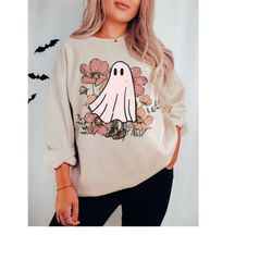 Vintage Floral Ghost sweatshirt, Cute woman Halloween sweater, ghost sweatshirt, Halloween ghost design sweater, Gifts f