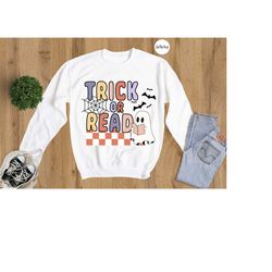 Librarian Halloween shirt, School Librarian Sweatshirt Gift, English teacher shirt, Gift For Bookworm Kid