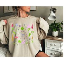 Custom Wild Flowers Sweatshirt, Wildflower Hoodie, Floral Sweatshirt, Botanical Hoodie, Flower Shirt, Nature Lover Shirt