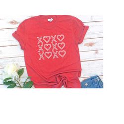 Valentine's Day, XOXO Shirt, Pink Red Shirt, women's, Love, Washed, Gift for Girlfriend, Friend gift, Galentine's Day
