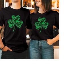 TSHIRT (236) IRISH SHAMROCK St Patrick's Day T-Shirt Funny Saint Patrick's Day Lucky Irish Shamrock Four Leaf Clovers Me