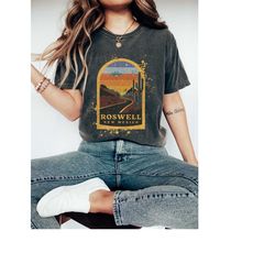 Roswell New Mexico Shirt, Retro Comfort Colors TShirt, Trendy Boho Vintage Graphic UFO Tee, Nature Adventure Hiking Camp