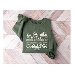 Christmas Eve Sweater, Christmas Santa Sweatshirt, Vintage Santa Reindeer Shirt, Retro Christmas Pullover, Christmas San