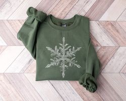 Snowflake Sweatshirt, Christmas Winter Sweater, Vintage Snowflake Shirt, Christmas Crewneck, Crystal Snowflake T-Shirt