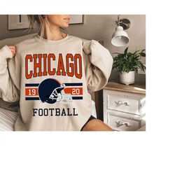 Chicago Football Sweatshirt, Vintage Chicago Football Sweatshirt, Chicago T-shirt, Chicago Vintage Sweatshirt, NFL Footb