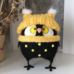 Sculpture owl.Gift for animal lovery.Black Owl in  yellow hat.