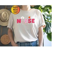Valentine Nurse T-Shirt, Happy Valentines Tee, Valentine Day Shirt, Nurse Valentine Day Gift, Nurse Love Shirt, Nurse Ou