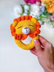 Crochet rattle, rattle lion, crochet ratte toy, baby toy, baby rattle toy, 6 month baby toy, crochet toy, lion toy