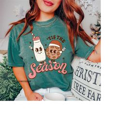 Retro Christmas Shirt, Tis The Season Shirt, Womens Holiday Shirts,  Christmas Shirts Women, Christmas Gift, Comfort Col