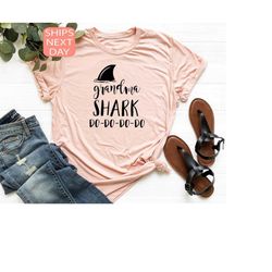 Grandma Shark Do Do Do Shirt, Shark Shirt, Do Do Do Shirt, Grandma Shark Shirts, Family Shirt, Shark