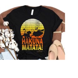 Disney Lion King Hakuna Matata Retro Distressed Group Shot T-Shirt, Simba Pumbaa Timon Rafiki Shirt, Disneyland WDW Trip