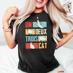 funny cat shirt, christmas cat gift, cat lover t-shirt, french numbers cat graphic tee, un deux trois cat womens novelty