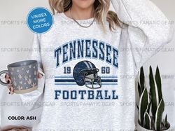 Tennessee Titans Crewneck Sweatshirt, Trendy Vintage Retro Style Football Shirt for Game Day