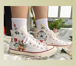 Custom Floral Embroidered Shoes, Handmade Embroidered Converse, Converse Custom, Converse Wreath Flower, Custom Flower C