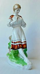 Porcelain Figurine Fortune-Telling on Camomile Soviet Vintage USSR Kyiv 1960s