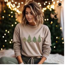 Christmas Tree Sweatshirt, Merry & Bright T-Shirt, Christmas Shirts for Women, Christmas Pullover, Christmas Trees Sweat