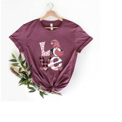 LOVE Shirt, Pretty Love Shirt, Shirt for Valentines Day Shirt, Cute Gift for her, Valentine's Day Gift, Valentine Gift,