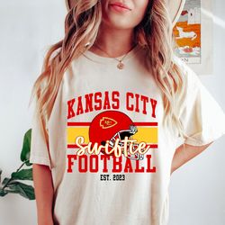 Kansas City Shirt, Travis Kelce Unisex Football Crewneck, Travis Kelce Sweatshirt, Football Fan Tee, Gift for Girlfriend