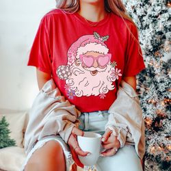Disco Santa Tshirt, Preppy Christmas Shirt, Trendy Christmas T-shirt, Pink Santa T-shirt, Pink Christmas T-shirt, Retro