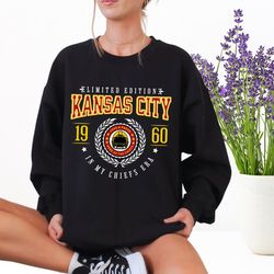 Vintage Kansas City Chiefs Sweatshirt KC Football Shirt Varsity Kansas City Crewneck Chiefs Era Retro Football Unisex Gi