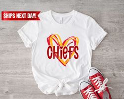 KC Chiefs Heart Love Shirt, Chiefs Shirt, Love Heart Chiefs T-Shirt, Chiefs Mom Clothing l Gift for Women