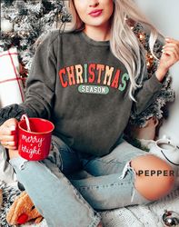 Retro Christmas Sweatshirt, Vintage Christmas Sweatshirt, Christmas Sweater, Christmas Gifts for her, iPrintasty Christm