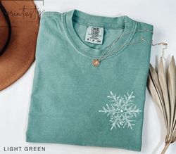 Snowflake T-Shirt, Cute Christmas t-shirt, Minimal Christmas t-shirt, Cute Winter t-shirt, iprintasty christmas, comfort