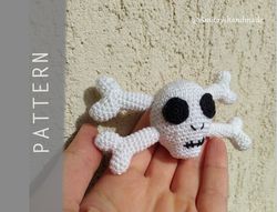 Skull crochet pattern, amigurumi skeleton, halloween, voldemort