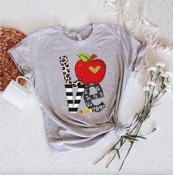 Teacher Love Apple TShirt PNG, Teacher Appreciation Gift, Teacher Apple Motivational Shirt PNG, Teachers Valentine T-Shi