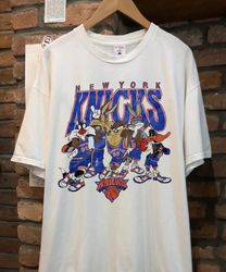 Vintage New York Knick Looney Tunes T-Shirt, Retro 90s New York Knick Basketball Crewneck Sweatshirt, NBA Basketball Hoo
