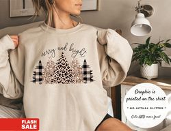 Christmas Sweatshirt Women, Vintage Christmas Shirt, Christmas Sweater, Merry and Bright Christmas Gifts for Women Holid
