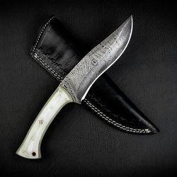 Custom Handmade Damascus Steel Hunting Knife | Personalized Gift for Groomsmen, Wedding, Father's Day | Anniversary Keep