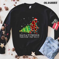 Funny Sasquatch Christmas Squatching Bigfoot Plaid Xmas Long Sleeve T-shirt - Olashirt