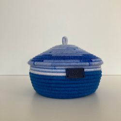 Blue storage basket with lid 4.5'' x 6.7''