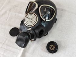 Vintage Soviet Russian USSR Military PMK-2 Gas Mask SIZE 1 , 2 NEW. Original