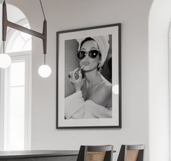 Audrey Hepburn Lipstick Poster, Black and White Fashion Art, Audrey Hepburn Print, Old Hollywood Decor, Feminist Print,V