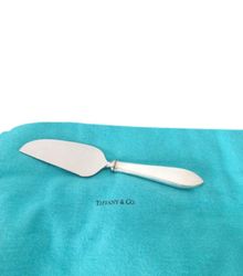 TIFFANY & CO FANEUIL serving cheese knife spatula in sterling silver 925 cm 18 inches 7 1/8" silverware cutlery No engra