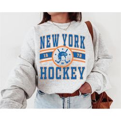 New York Islanders, Vintage New York Islanders Sweatshirt \ T-Shirt, Islanders Sweater, Islanders Shirt, Hockey Fan, Ret