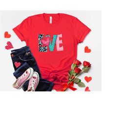 Love Heart Shirt, Valentines Day Love Shirt, Valentines Love Shirt, Valentines heart Shirt, Gift for Valentines Day, Lov