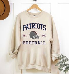 New England Patriots Vintage Football Sweatshirt, T-Shirt , Unisex Patriots Crewneck, Oversized Football Sweatshirt, Pat